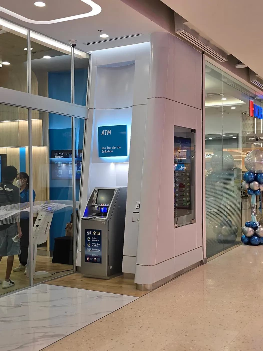 งานติดตั้งป้ายและตกแต่งสื่อประชาสัมพันธ์ ธนาคารกรุงไทย (Krungthai Bank) - image 7